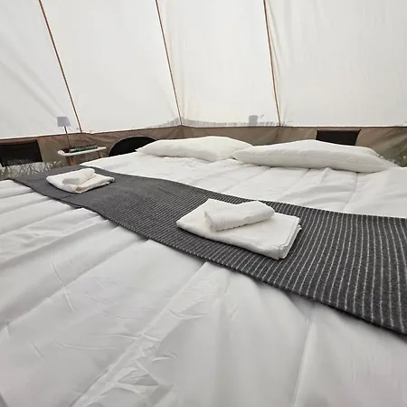 Luxury tent Acorn Creek Tented Camp Nidda